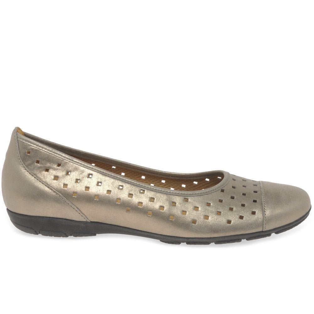 Gabor Ruffle Ballet Pump - Metallic Mutaro - image 002 |ww_colour=metallic-mutaro|ww_order=002|